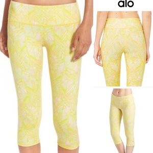 Alo Yoga Capri Leggings